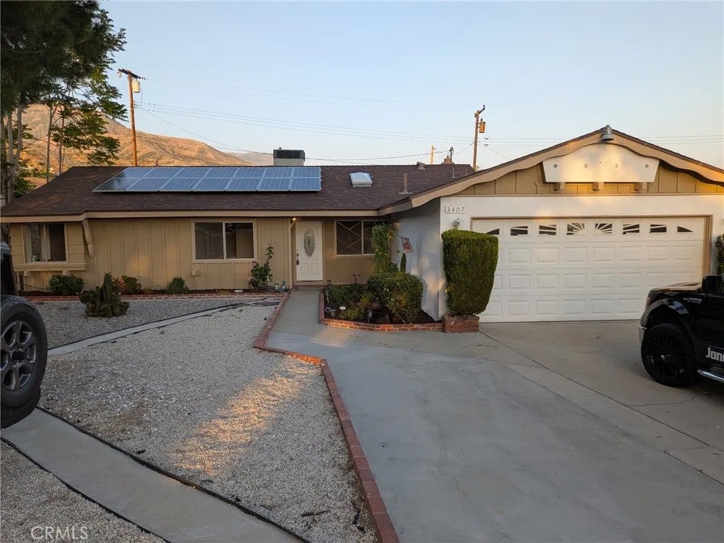 Photo of 3407 Mckinley Ave, San Bernardino, CA 92404 (MLS # IV26090291)