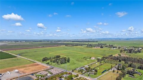 0 E Copper Clovis CA 93619