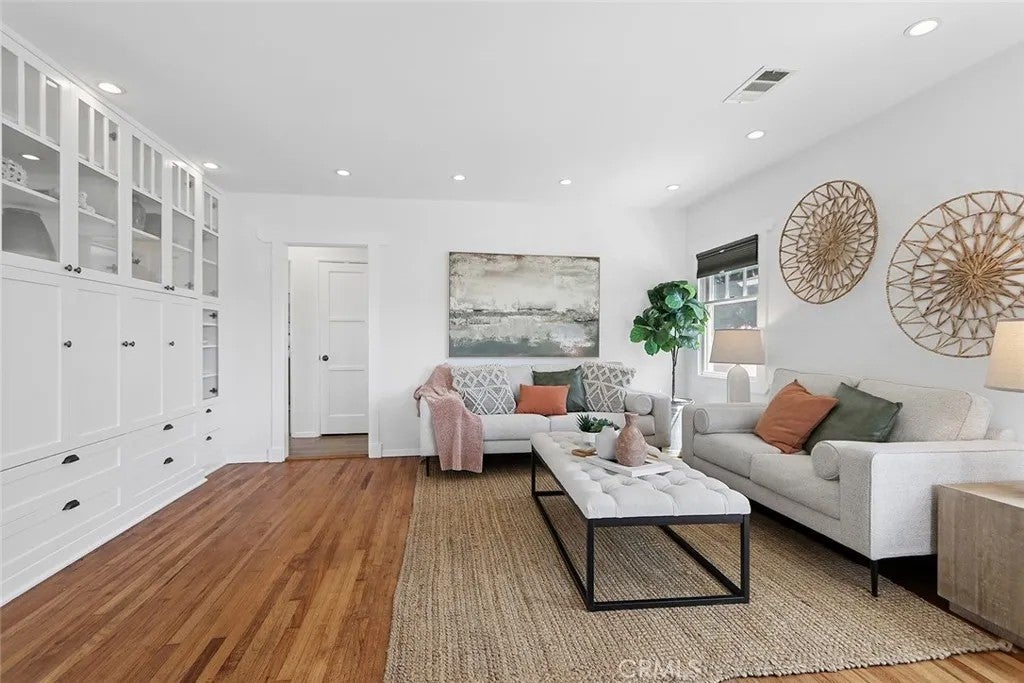 5107 W 136th