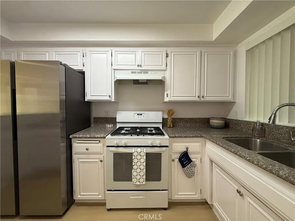 Photo of 11839 Burbank Boulevard #3, Valley Village, CA 91607 (MLS # SR26084524)