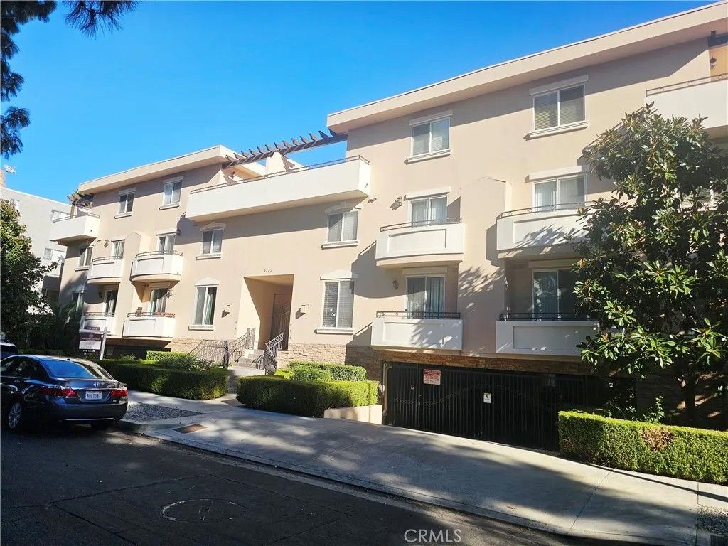 Photo of 4732 Radford Avenue #3, Valley Village, CA 91607 (MLS # AR25273653)