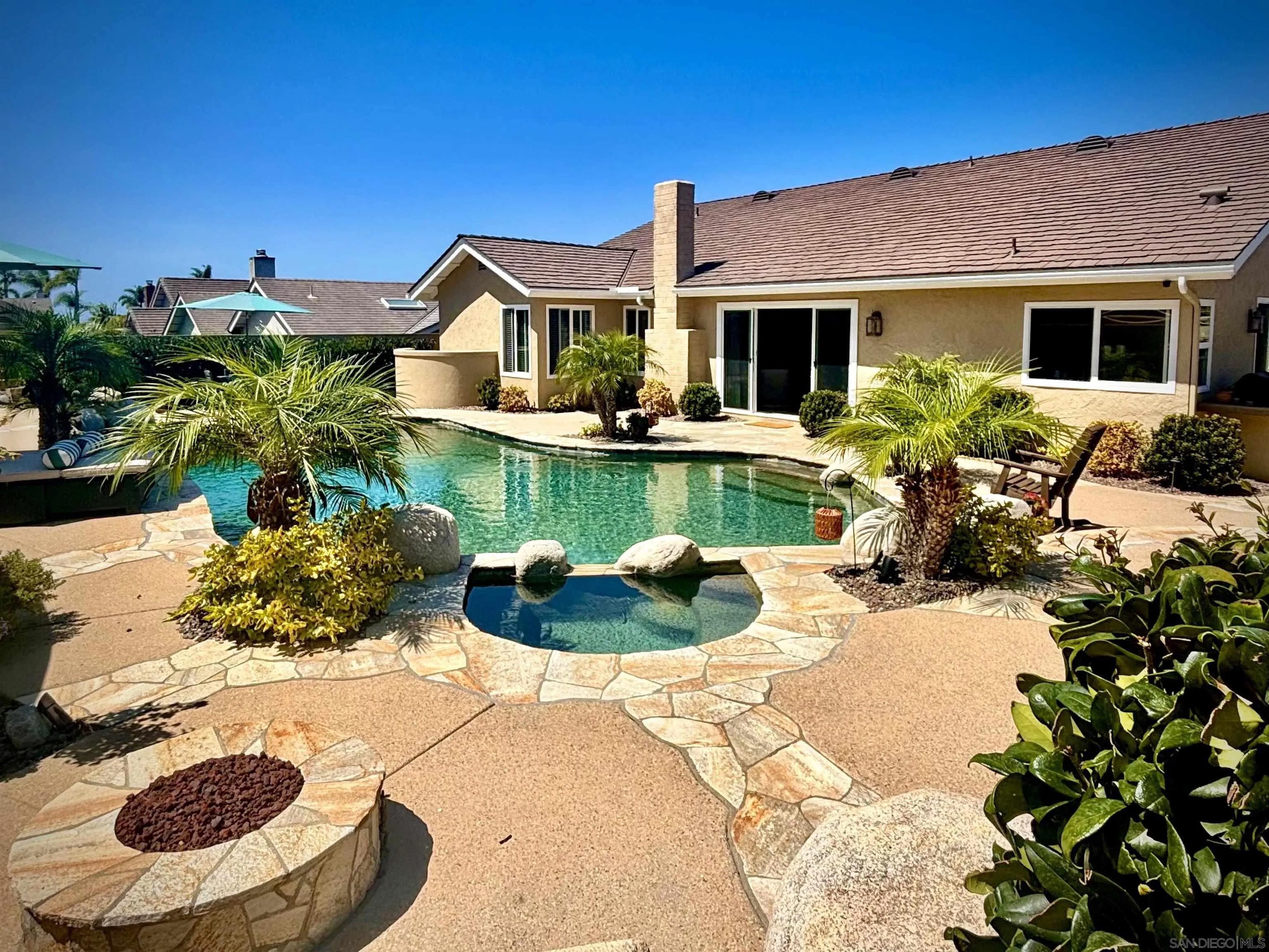 1022 Daisy Avenue