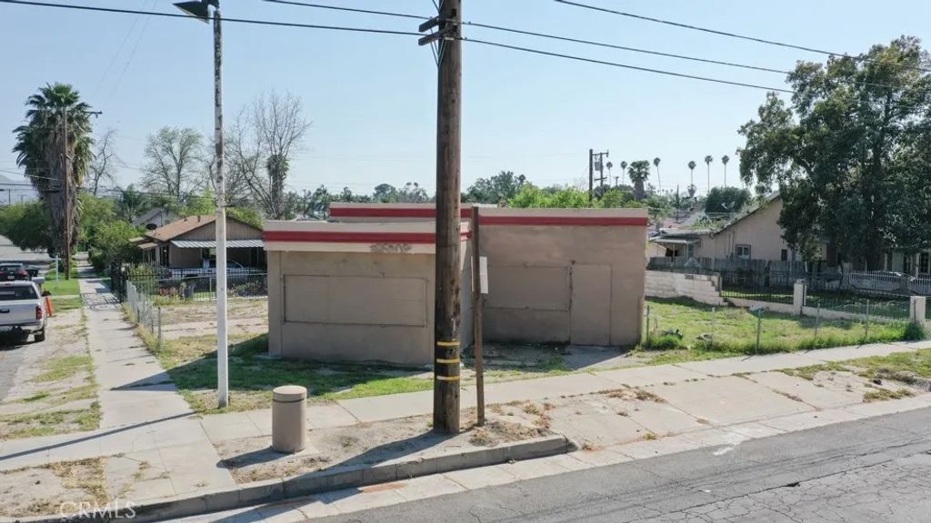 Photo of 1003 W Rialto Ave, San Bernardino, CA 92410 (MLS # PW26088504)