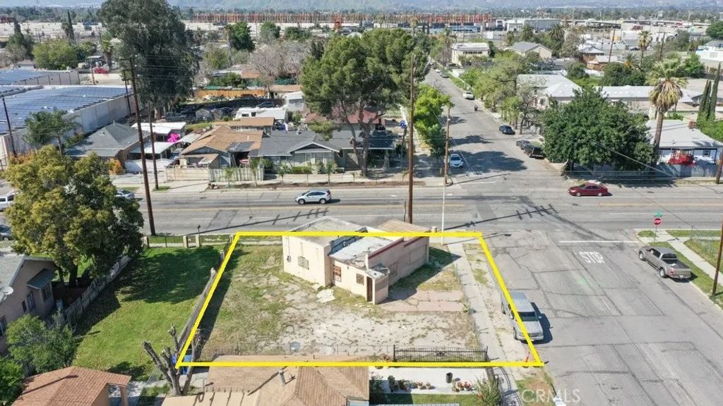 Photo of 1003 W Rialto Ave, San Bernardino, CA 92410 (MLS # PW26088504)