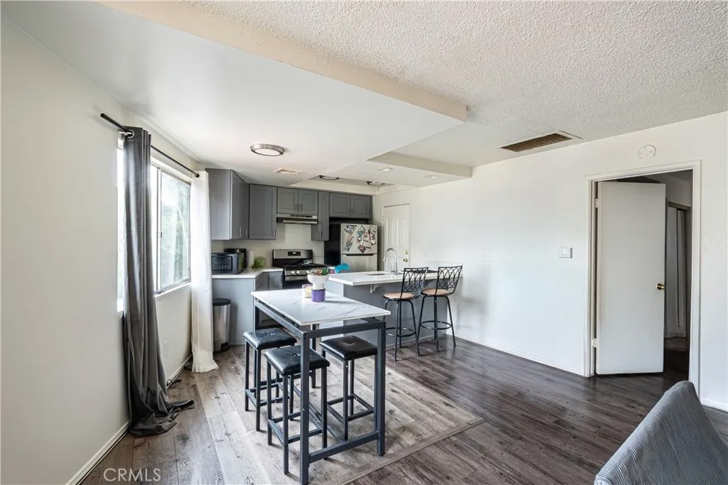 1505 Sepulveda Avenue