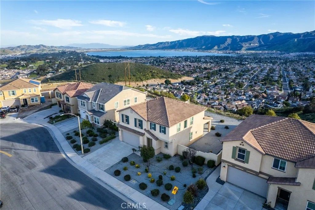 Photo of 4011 Elderberry Rdg, Lake Elsinore, CA 92530 (MLS # SW26045463)