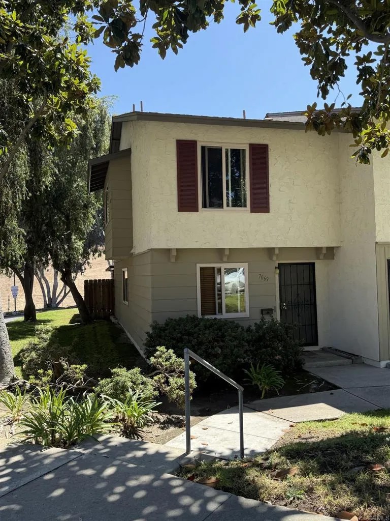 7069 Russan Lane