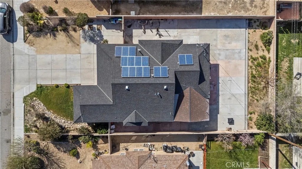 1329 W Ave I
