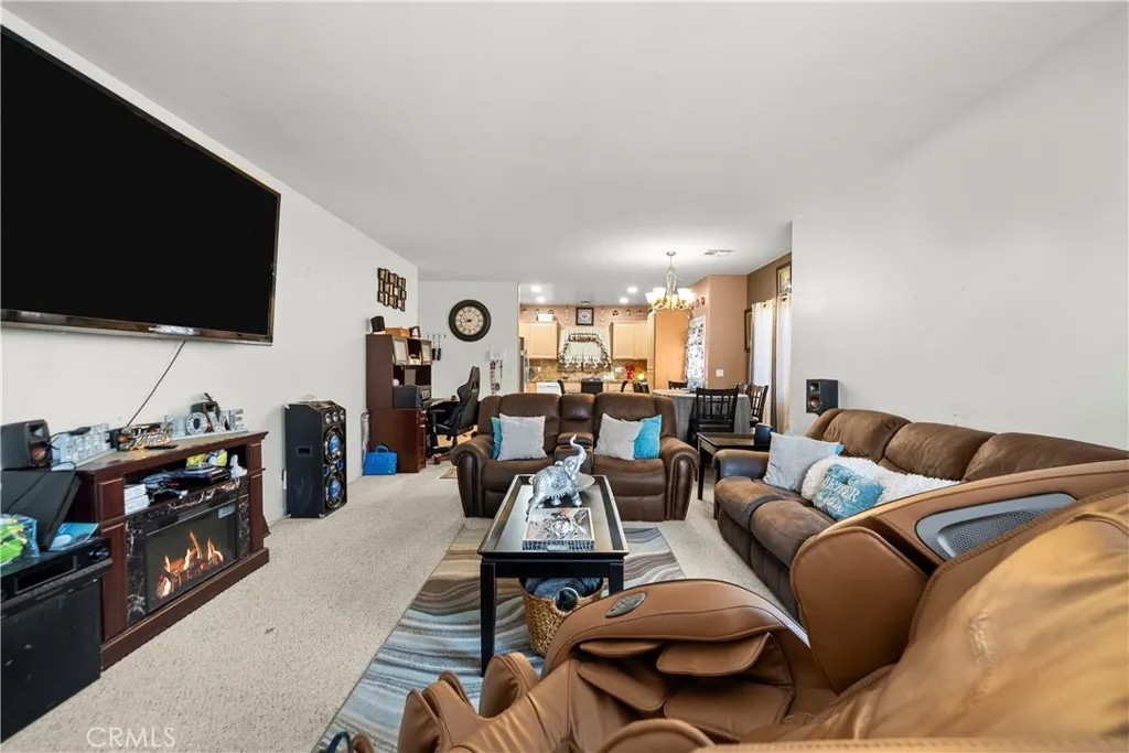 1329 W Ave I