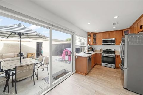 Tiny photo for 15890 Camo Bluff, Fountain Valley, CA 92708 (MLS # RS25234878)