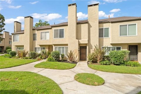 Photo of 15890 Camo Bluff, Fountain Valley, CA 92708 (MLS # RS25234878)