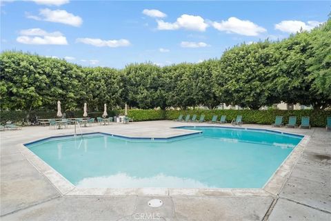 Tiny photo for 15890 Camo Bluff, Fountain Valley, CA 92708 (MLS # RS25234878)