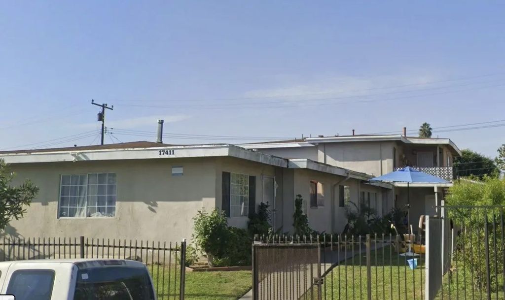 Photo of 17411 Keelson Ln, Huntington Beach, CA 92647 (MLS # PW26095679)