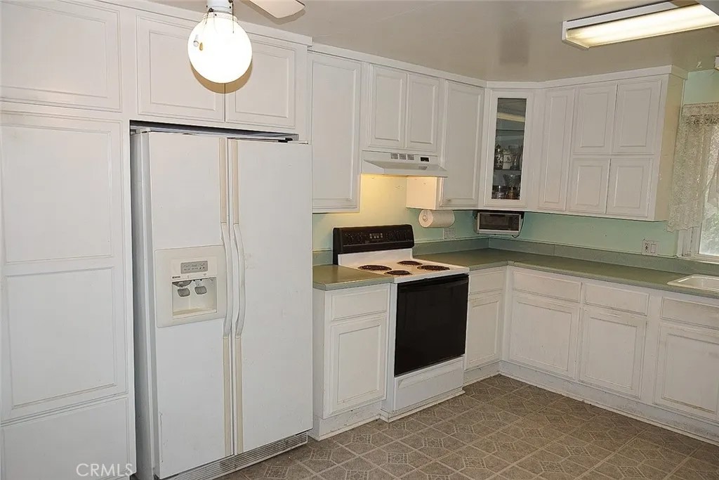 9341 Rollins