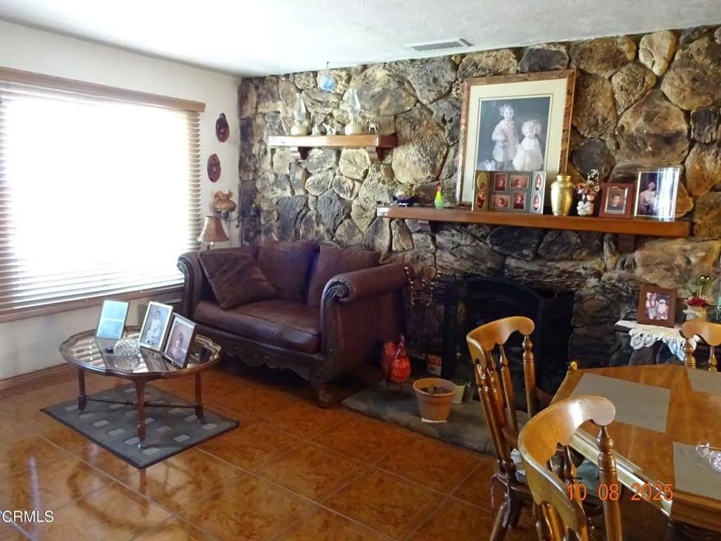 Photo of 1018 Lemar Avenue, Oxnard, CA 93036 (MLS # V1-33609)