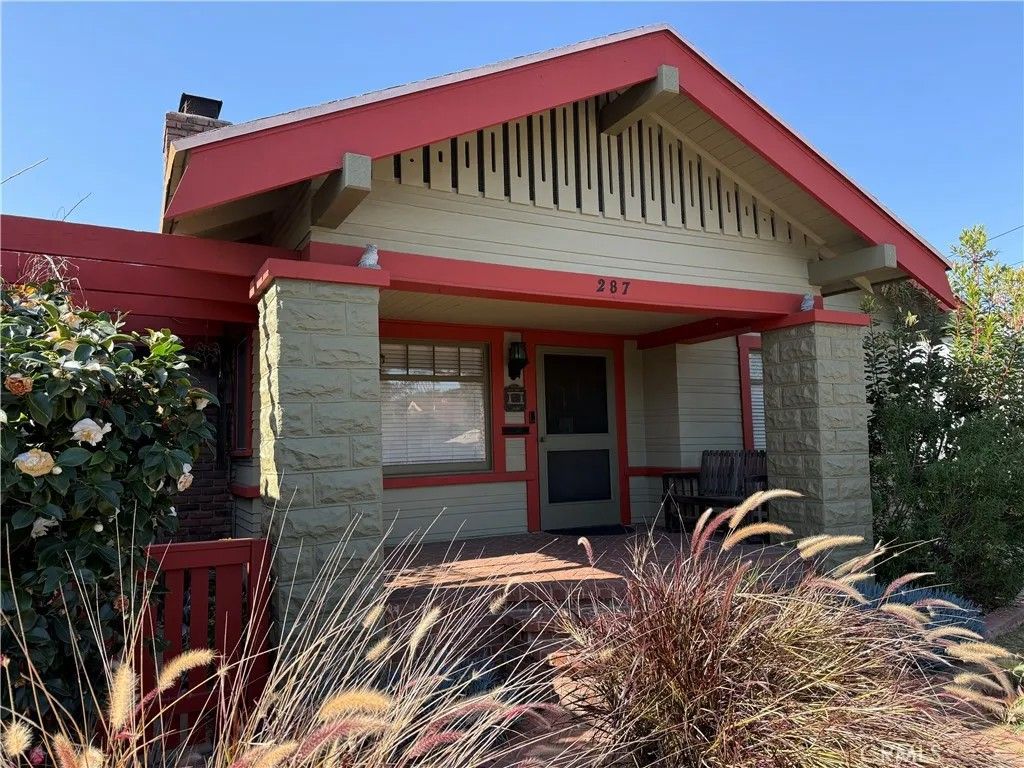 Photo of 287 Kennebec Avenue, Long Beach, CA 90803 (MLS # OC26016507)