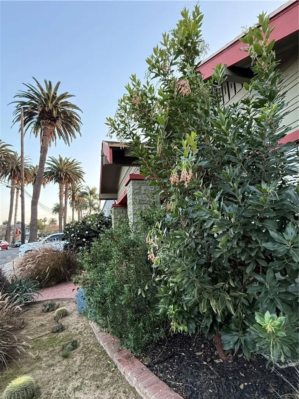 Photo of 287 Kennebec Avenue, Long Beach, CA 90803 (MLS # OC26016507)