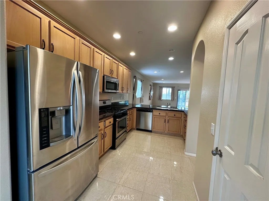 3127 W Penny