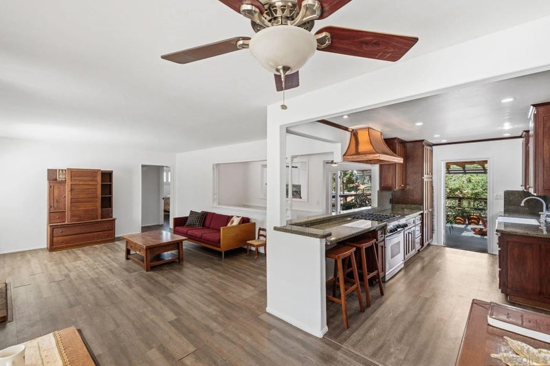 4216 Calavo Dr