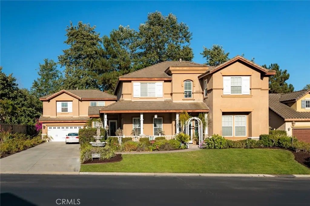 Photo of 1045 Inverlochy Dr, Fallbrook, CA 92028 (MLS # OC26110773)