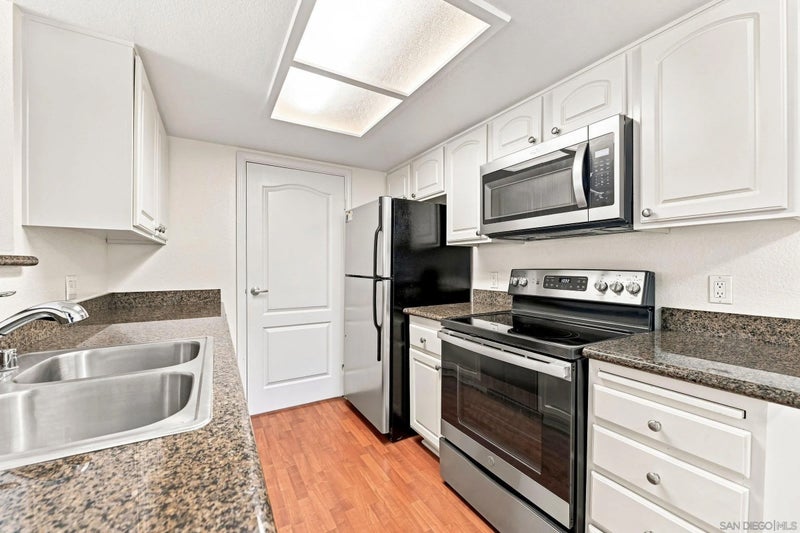 12067 Alta Carmel 58