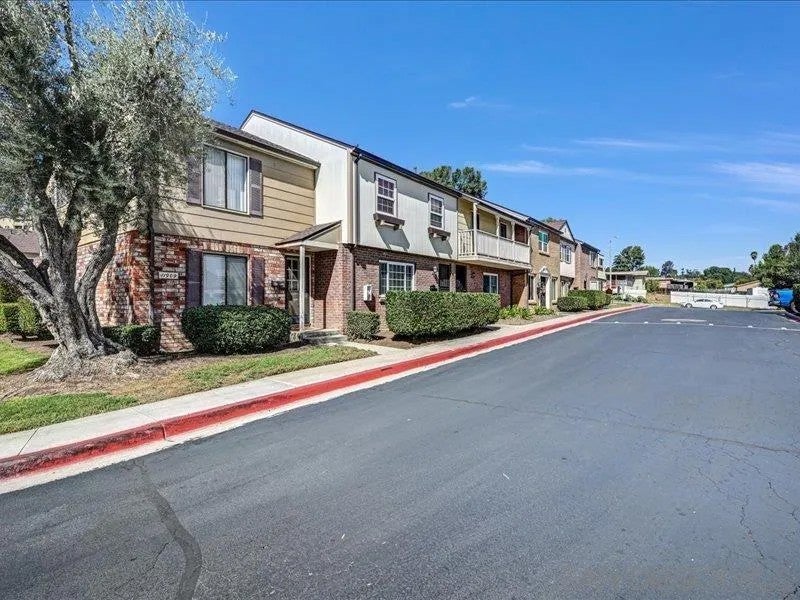 11909 Royal Road D