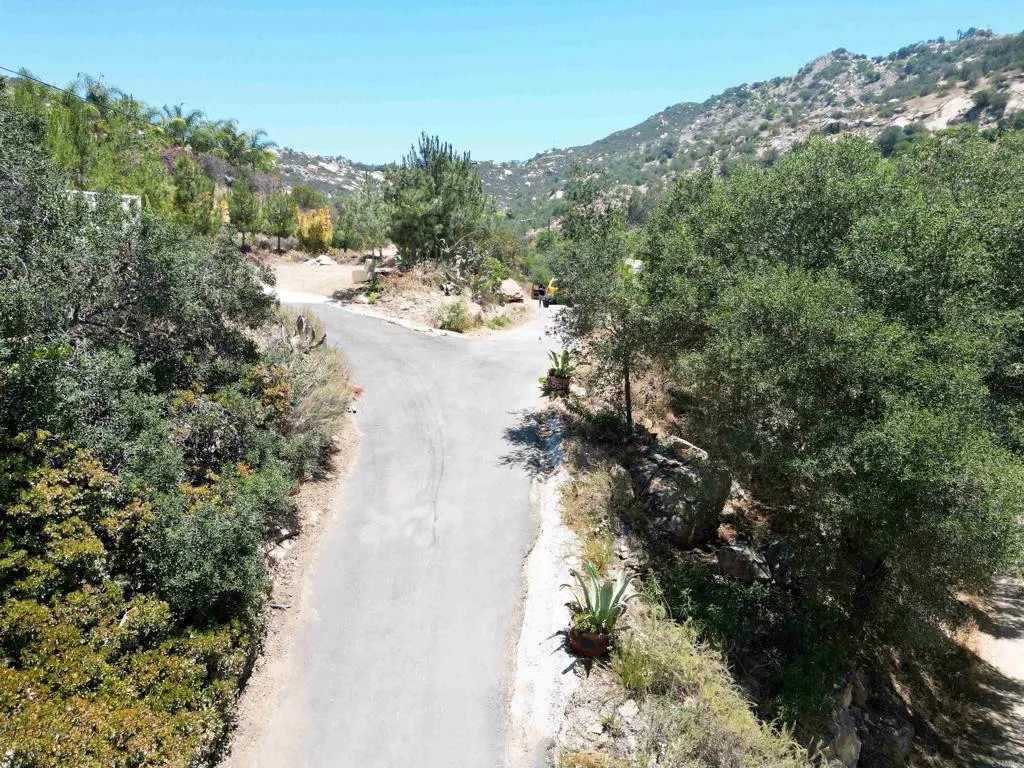5589 Rainbow Creek