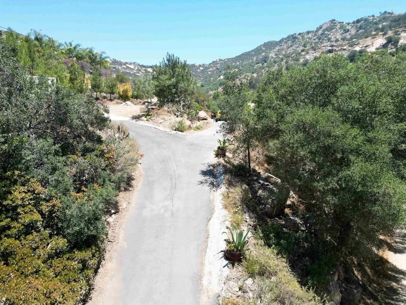 5589 Rainbow Creek