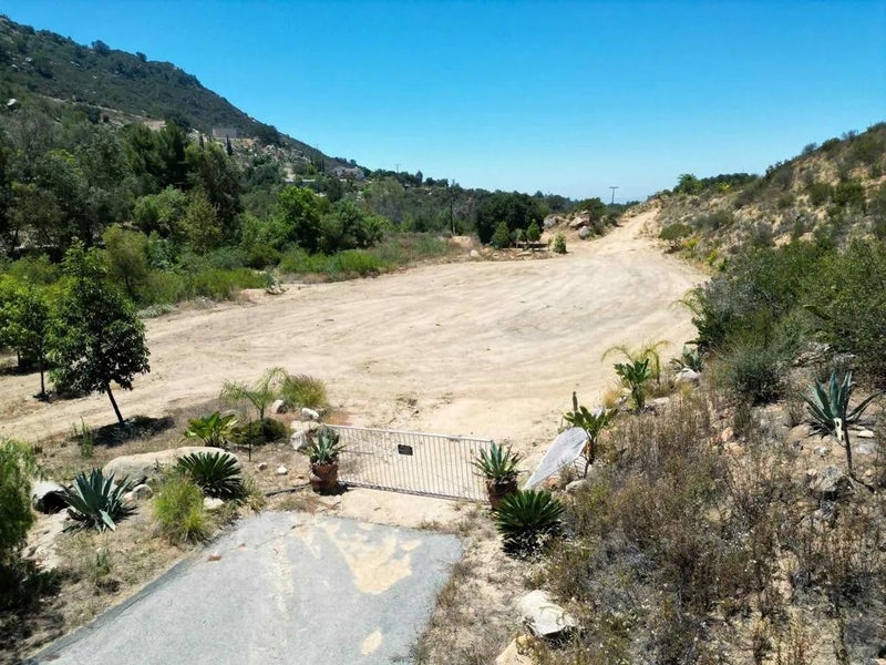 5589 Rainbow Creek