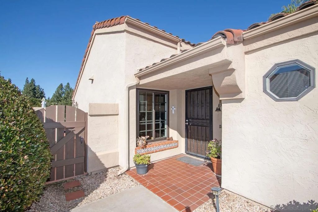 Photo of 17620 Caminito Chiclayo, San Diego, CA 92128 (MLS # 260001444)