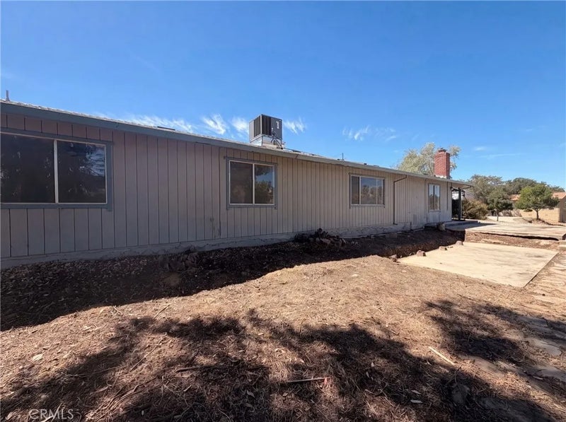 6041 Thornicroft