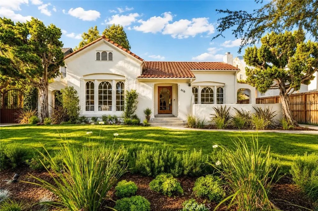 616 Lillian Way