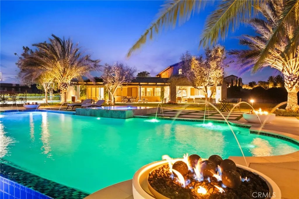 41904 Knoll Vista Lane
