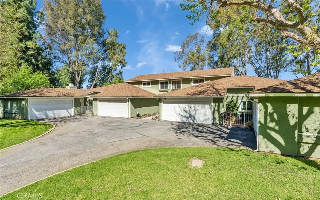 16211 Sierra Ridge