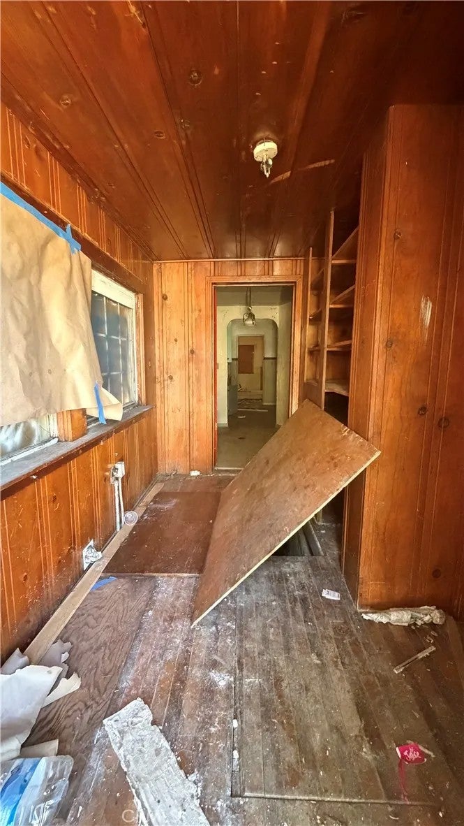 409 W 25th Street