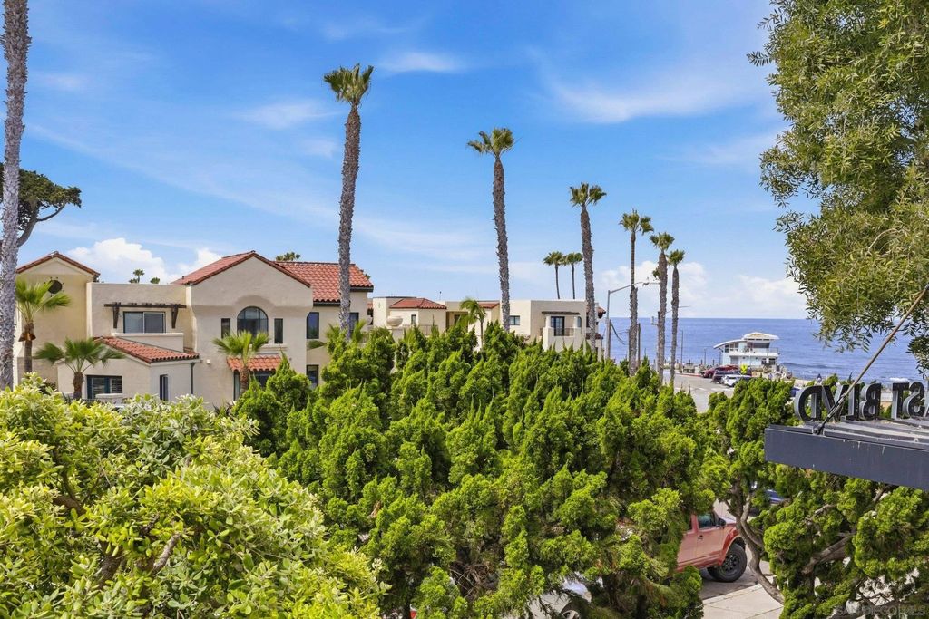 Photo of 909 Coast Blvd #3, La Jolla, CA 92037 (MLS # 260010547)
