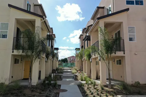 5282 Naranja Street  14, San Diego, CA 92114 - #: 250035102