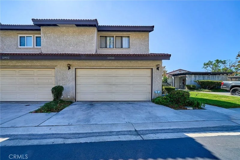 11900 Los Alisos Circle