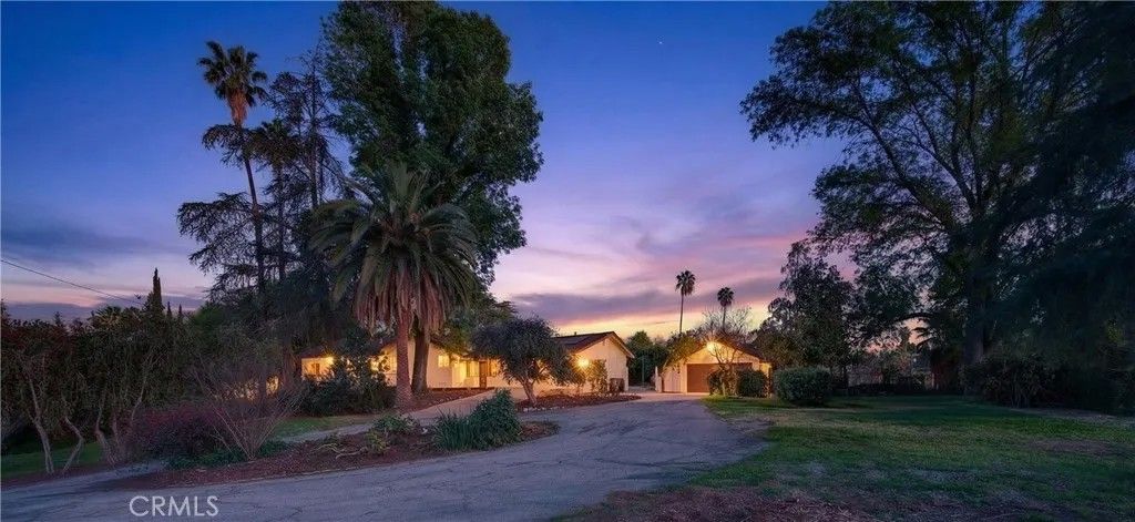 Photo of 120 Franklin Avenue, Redlands, CA 92373 (MLS # IG26041865)