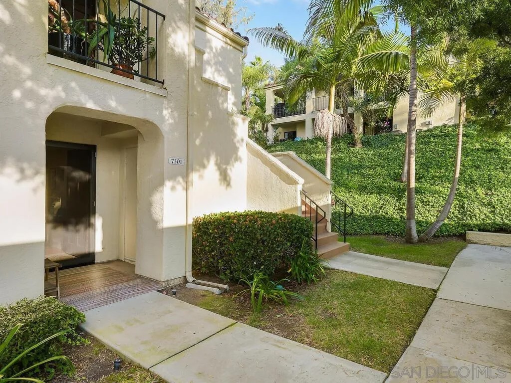 7301 Calle De Fuentes