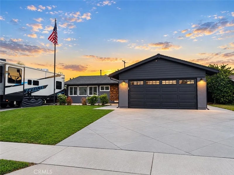 1085 Peaceful Drive