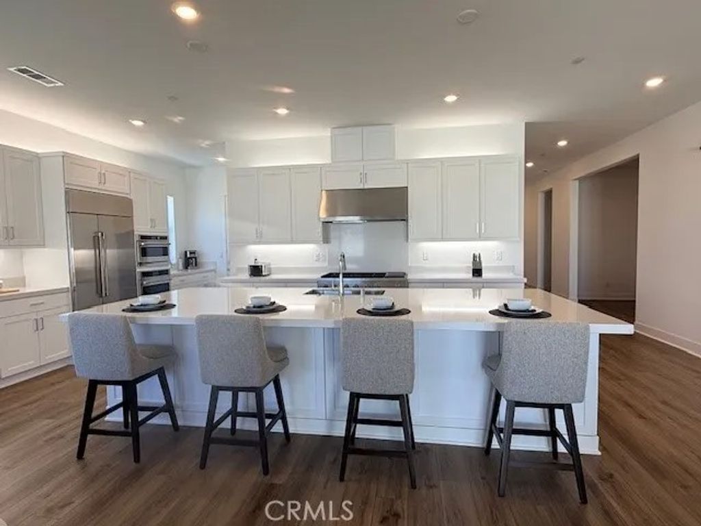 Photo of 29665 Paseo Capilla, Valencia, CA 91354 (MLS # SR26083842)