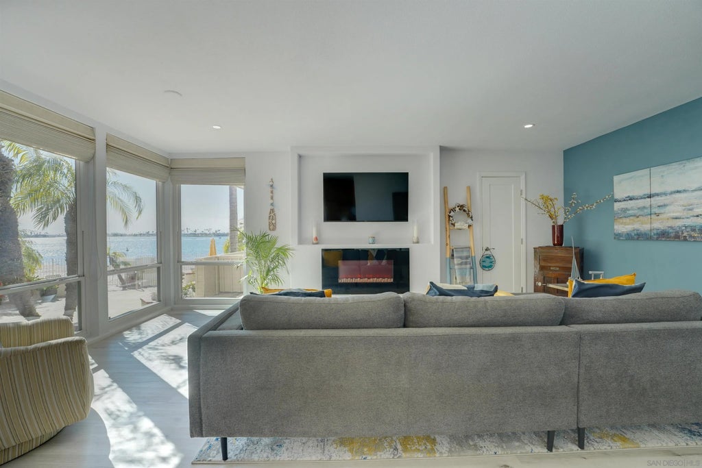 Photo of 3920 Riviera Dr #U, San Diego, CA 92109 (MLS # 260018559)