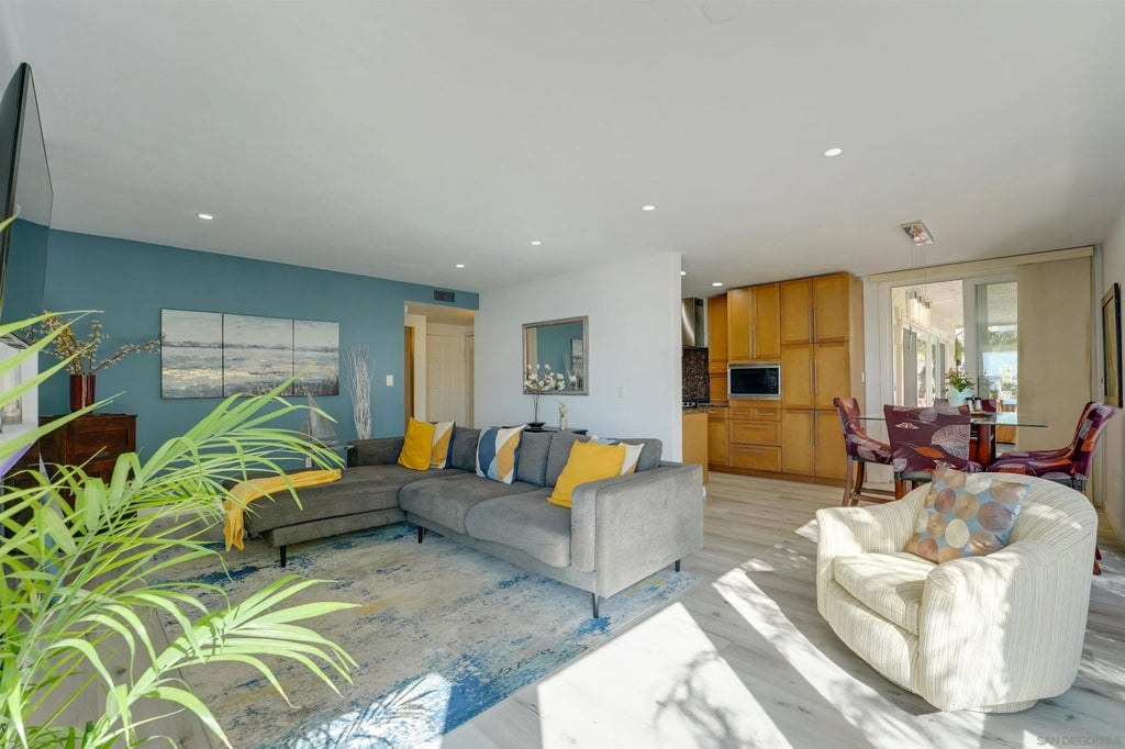 Photo of 3920 Riviera Dr #U, San Diego, CA 92109 (MLS # 260018559)