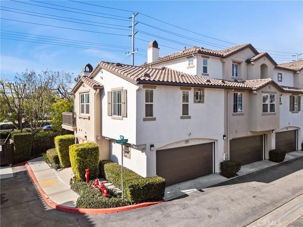 Photo of 6275 Arrifana Ln, Eastvale, CA 91752 (MLS # IV26017341)