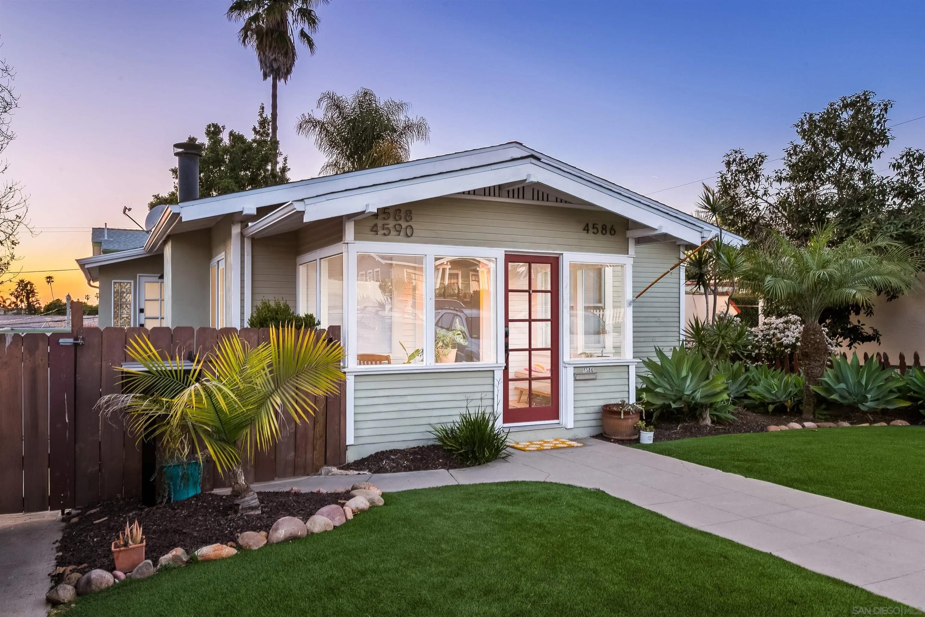 4586-4590 Arizona St