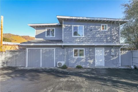 Photo of 3374 8th Street, Clearlake, CA 95422 (MLS # LC25275743)