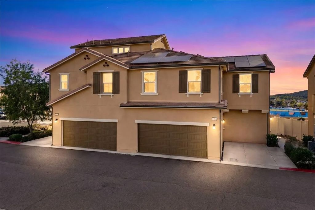 Photo of 27448 Clarise Ln, Murrieta, CA 92562 (MLS # OC25277172)