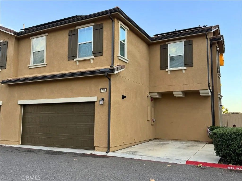 Photo of 27448 Clarise Ln, Murrieta, CA 92562 (MLS # OC25277172)