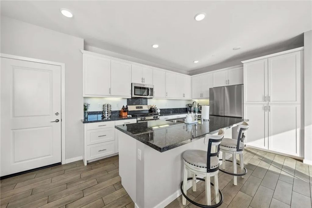 Photo of 27448 Clarise Ln, Murrieta, CA 92562 (MLS # OC25277172)